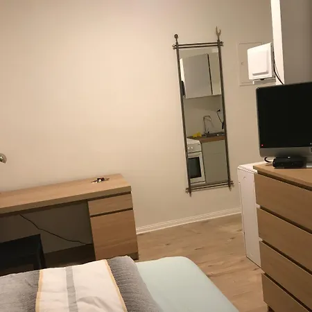 Littlefriedrichrooms @ Propellerwerk 2*