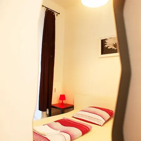 Guest house Littlefriedrichrooms @ Propellerwerk Berlin