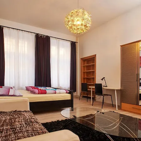 Littlefriedrichrooms @ Propellerwerk Gasthof 2*